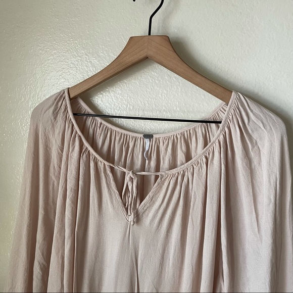 Young, Fabulous, & Broke | Peasant Blouse - Picture 2 of 7